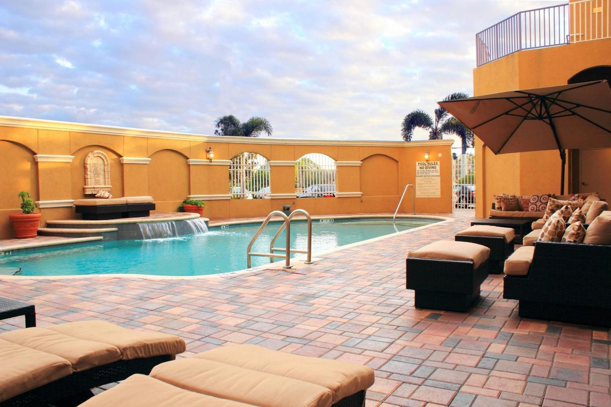 Отель St. Petersburg Marriott Clearwater Экстерьер фото