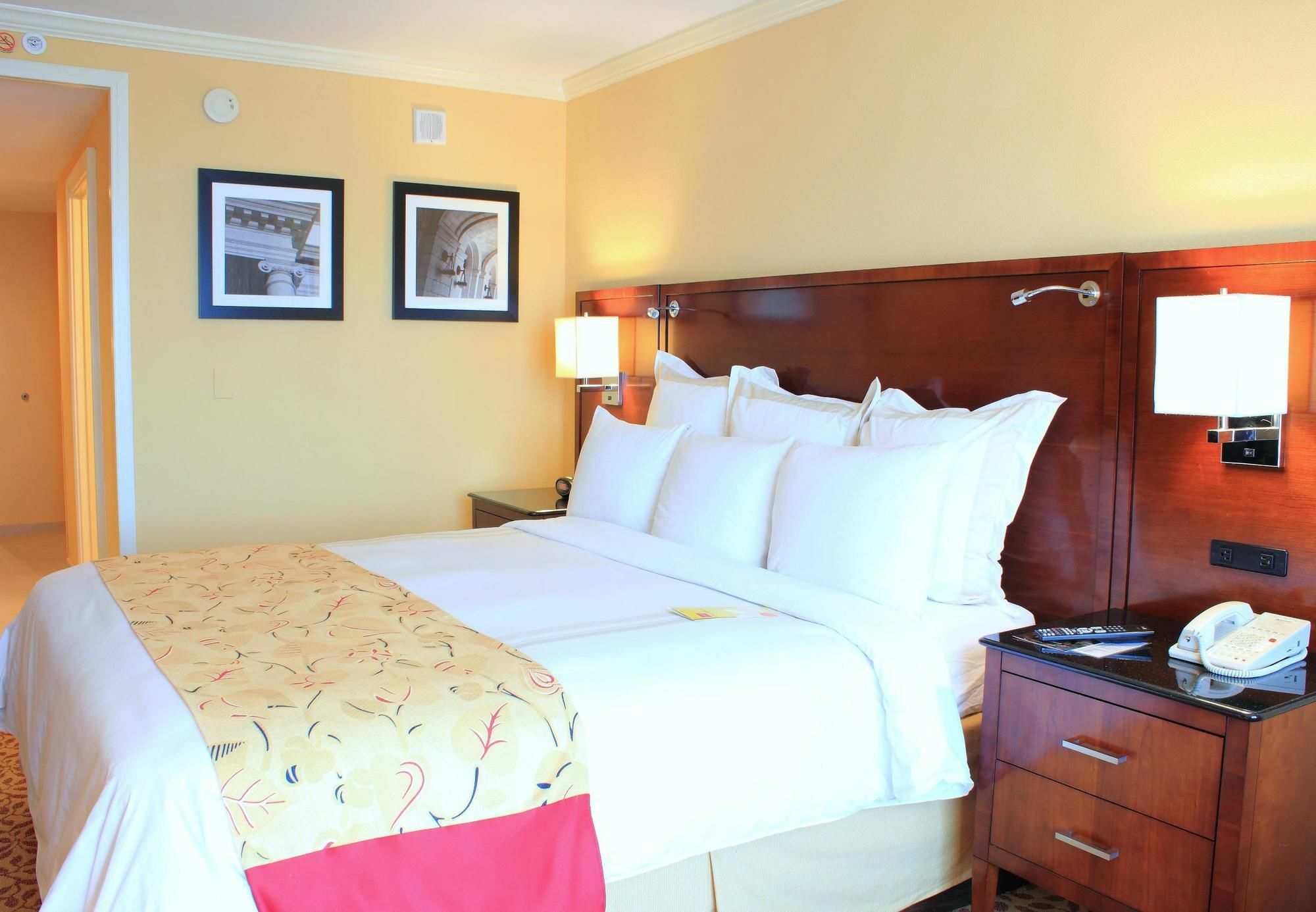 Отель St. Petersburg Marriott Clearwater Экстерьер фото